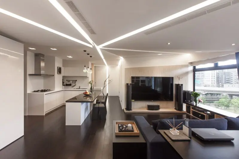 Strip recessed lighting