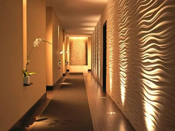 Wall lights to hightlight the texuture of wall