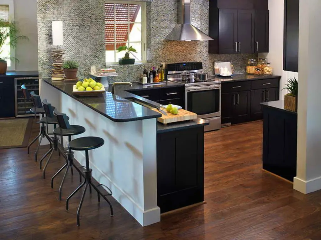 breakfast bar Table attached to Kitchen