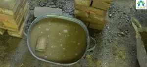 Soaking-fo-bricks-before-brickwork