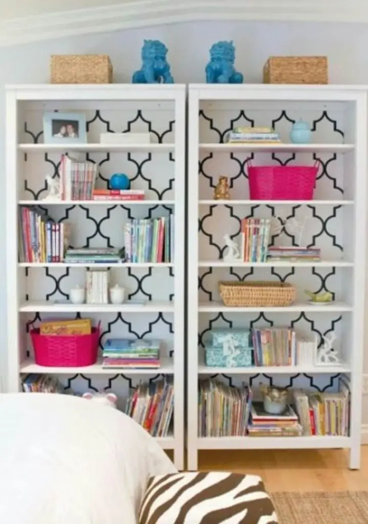Wall paper behind a transparent shelf