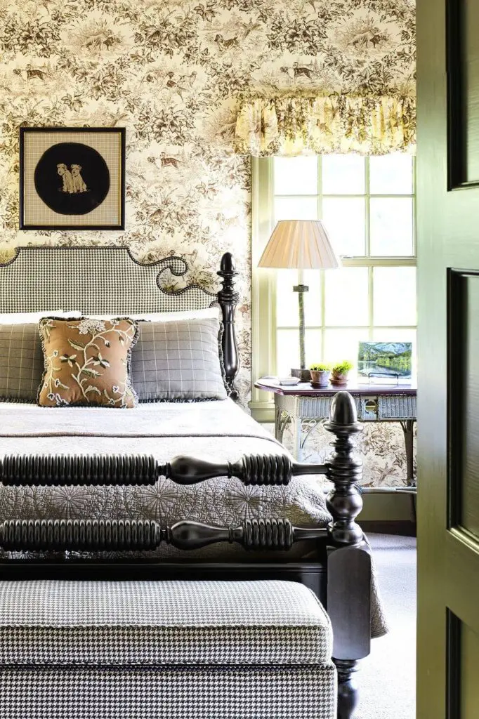 Mix of sophisticated and traditional furniture with wooden carvings used in bedroom