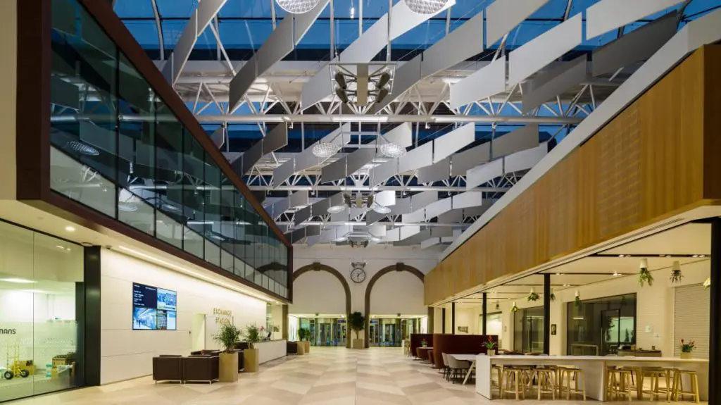 Atrium with seating space and dining area