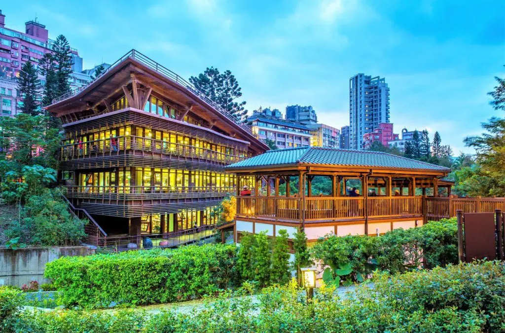 Buildings made out of sustainable materials to make them green