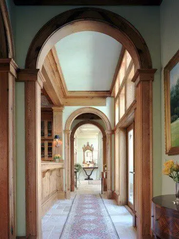 An archway with curved or stilled arches in an traditional house