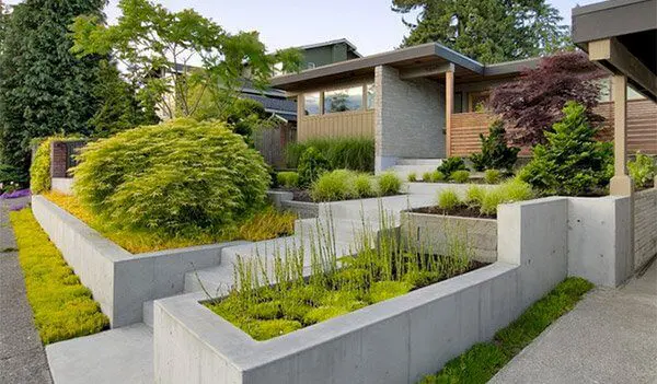 Concrete steps and concrete walls for planters - hardscaping material