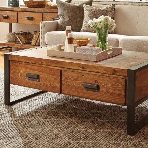 A 2 drawer storage underneath the coffee table