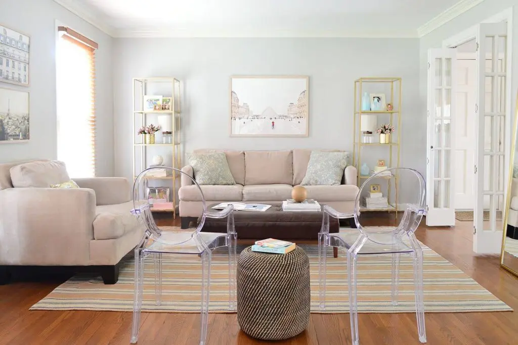 Living room area with beautiful interior and colours