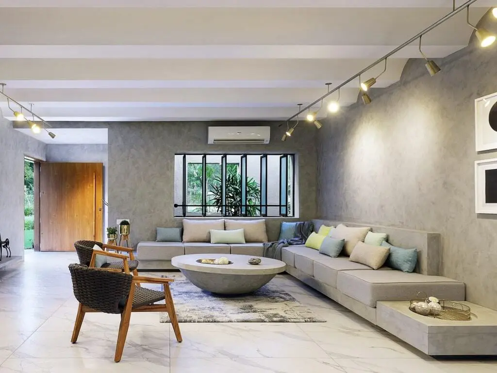 Living area decoration with some empty space