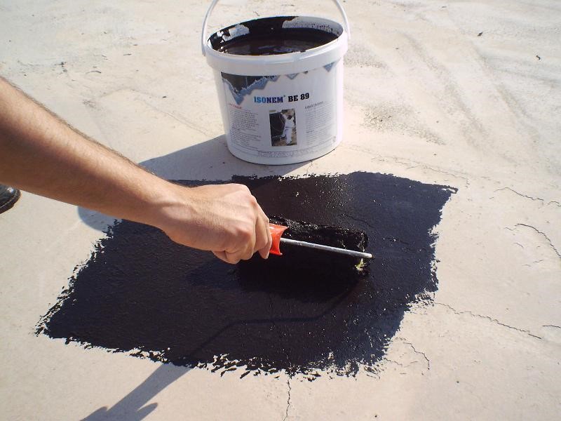 Bitumen emlusion coating method - waterproofing