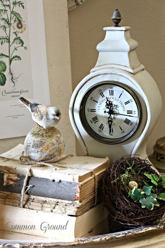 Antique alarm clock design