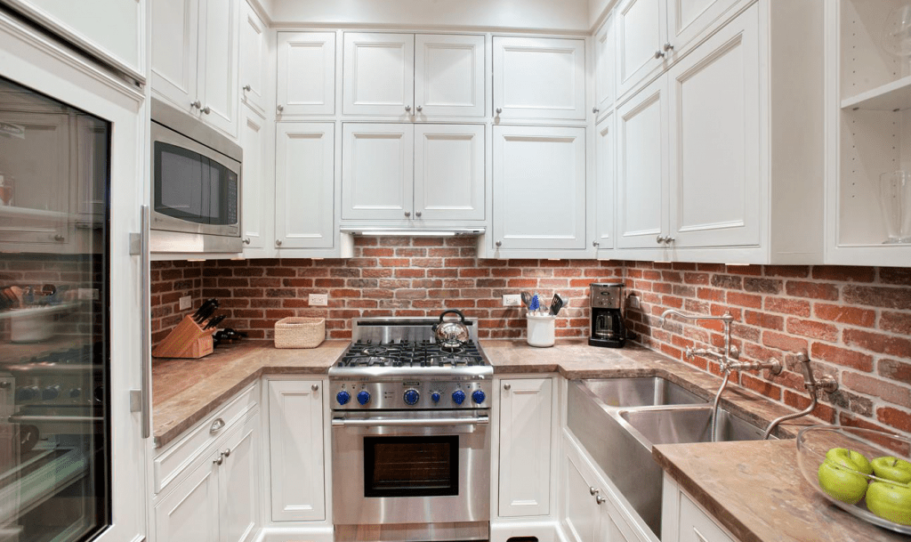 brick-backsplash-design-for-kitchens-homebnc