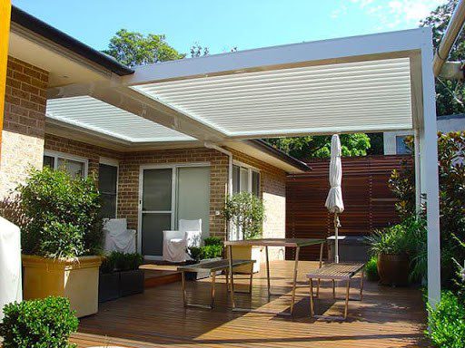 Verandah with a polycarbonate sheet top or transparent roof top