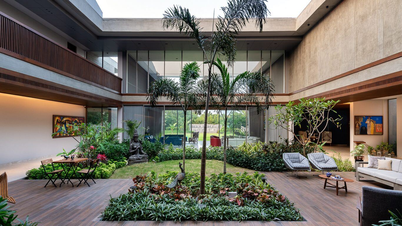 pros-and-cons-of-courtyards-and-atriums-happho