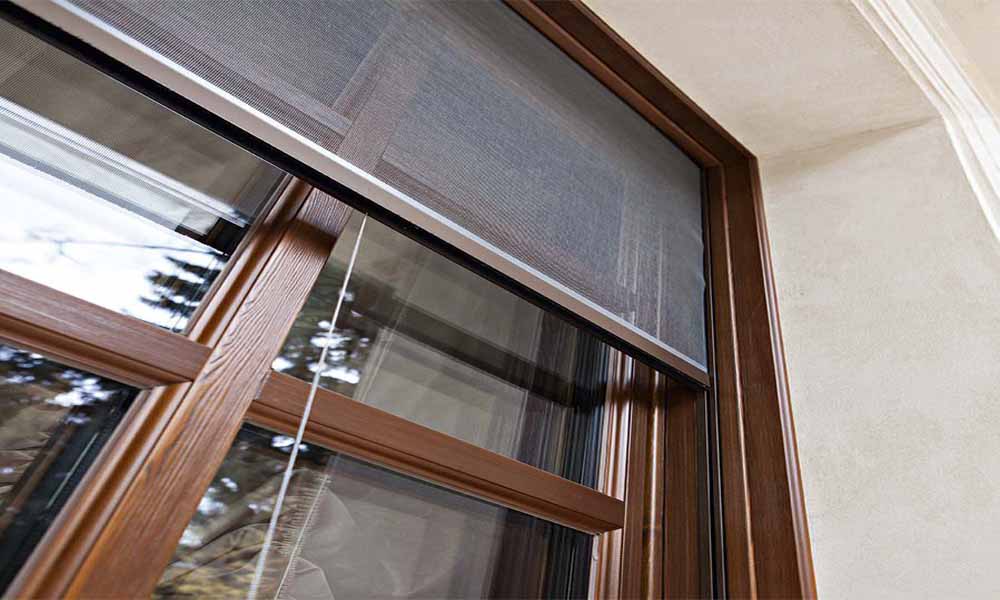 Rolling mosquito mesh for windows
