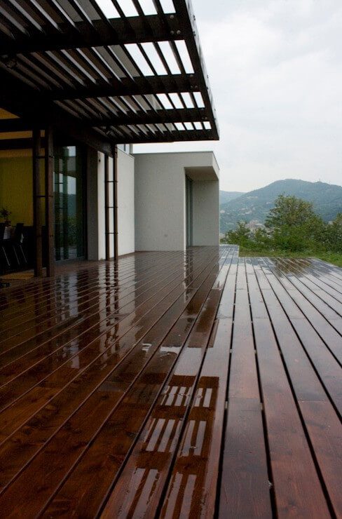 Wooden Plastic composite flooring that can be used in tough weather conditions