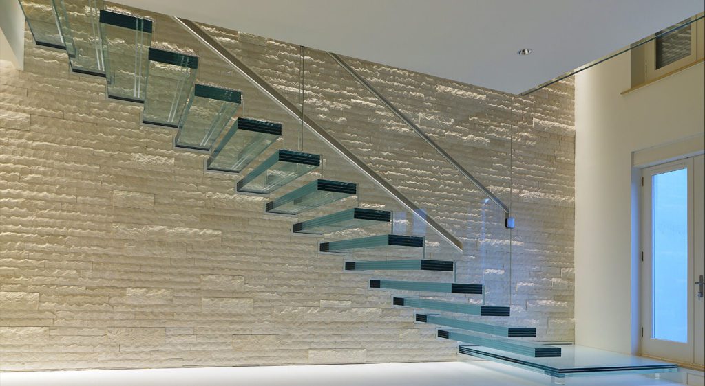Glass cantilevered floating staircase