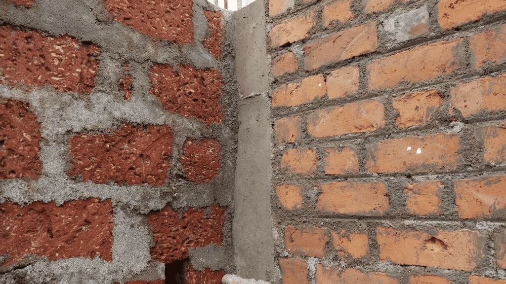 Look comparison of laterite and red clay bricks